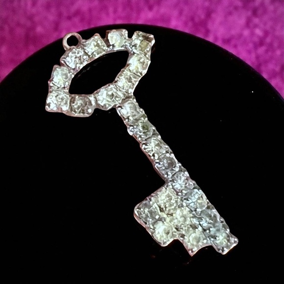 Vintage Rhinestone Silver Key Pendant Charm - Picture 1 of 2